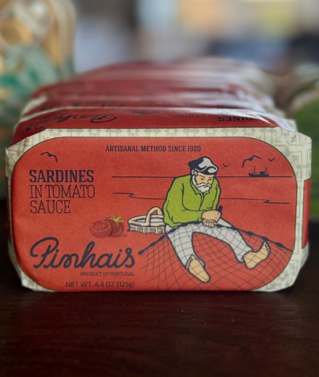 Pinhais Sardines in Tomato Sauce